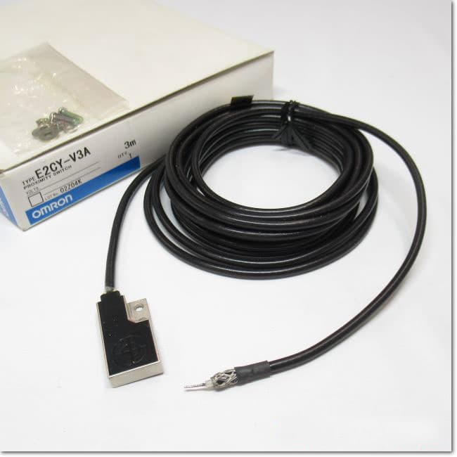 Đầu cảm biến tiệm cận rời Omron E2CY-V3A 3M Dạng dẹt 3 mm