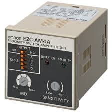 Bộ khuếch đại cảm biến tiệm cận Omron E2C-AM4A