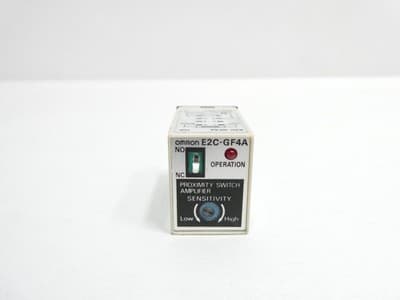 Bộ khuếch đại cảm biến tiệm cận Omron E2C-GF4A PNP