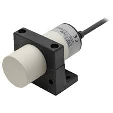 Cảm biến điện dung Omron E2K-C20MT1 2M M20 AC NO