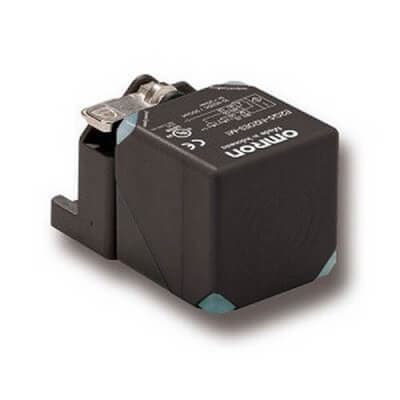 Cảm biến tiệm cận Omron E2Q5-N20F3-M1 PNP NO+NC